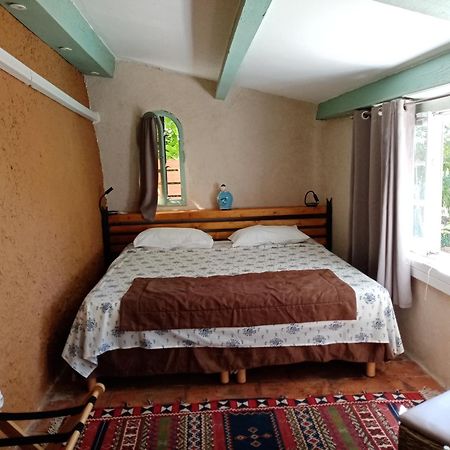 Saint-Maximin  L'Atelier Bed & Breakfast 部屋 写真