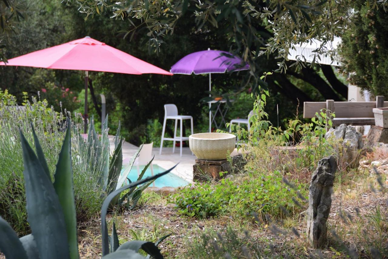 Saint-Maximin  L'Atelier Bed & Breakfast エクステリア 写真