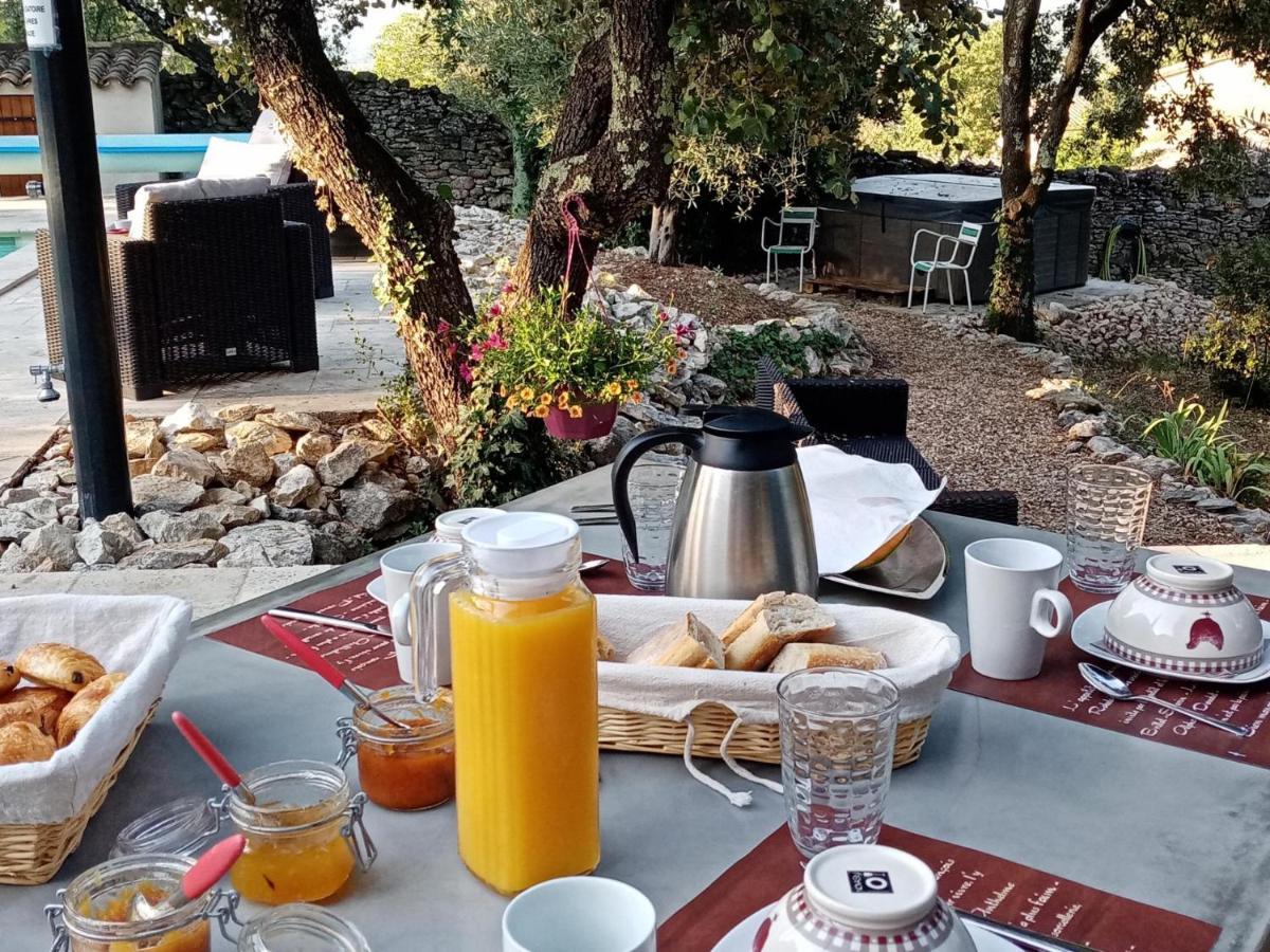 Saint-Maximin  L'Atelier Bed & Breakfast エクステリア 写真