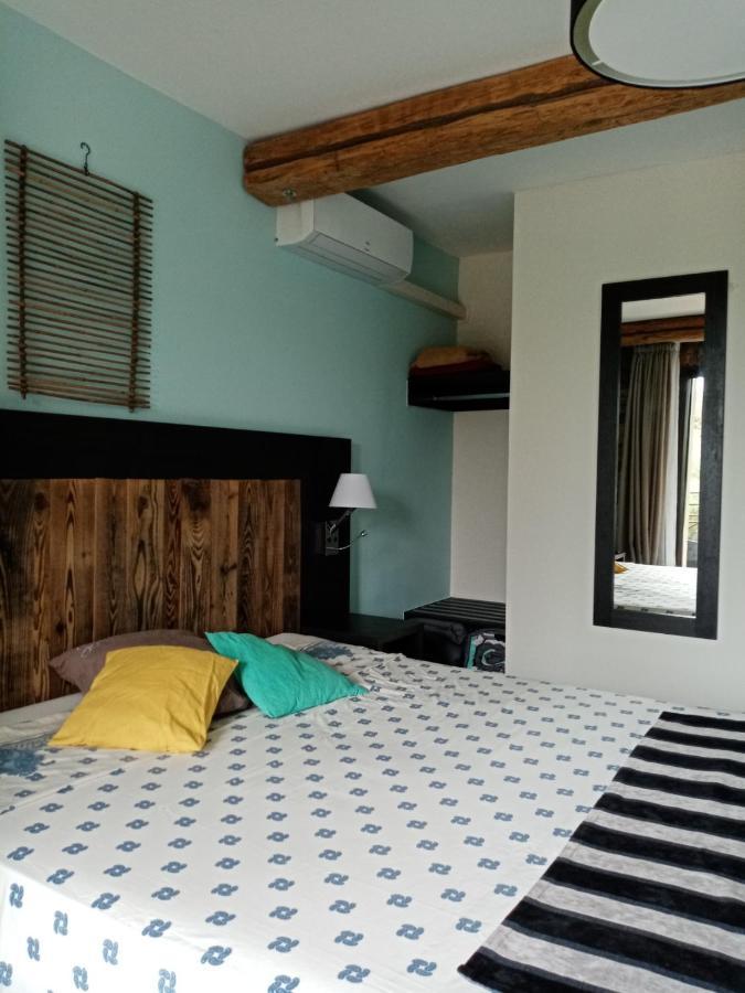 Saint-Maximin  L'Atelier Bed & Breakfast エクステリア 写真